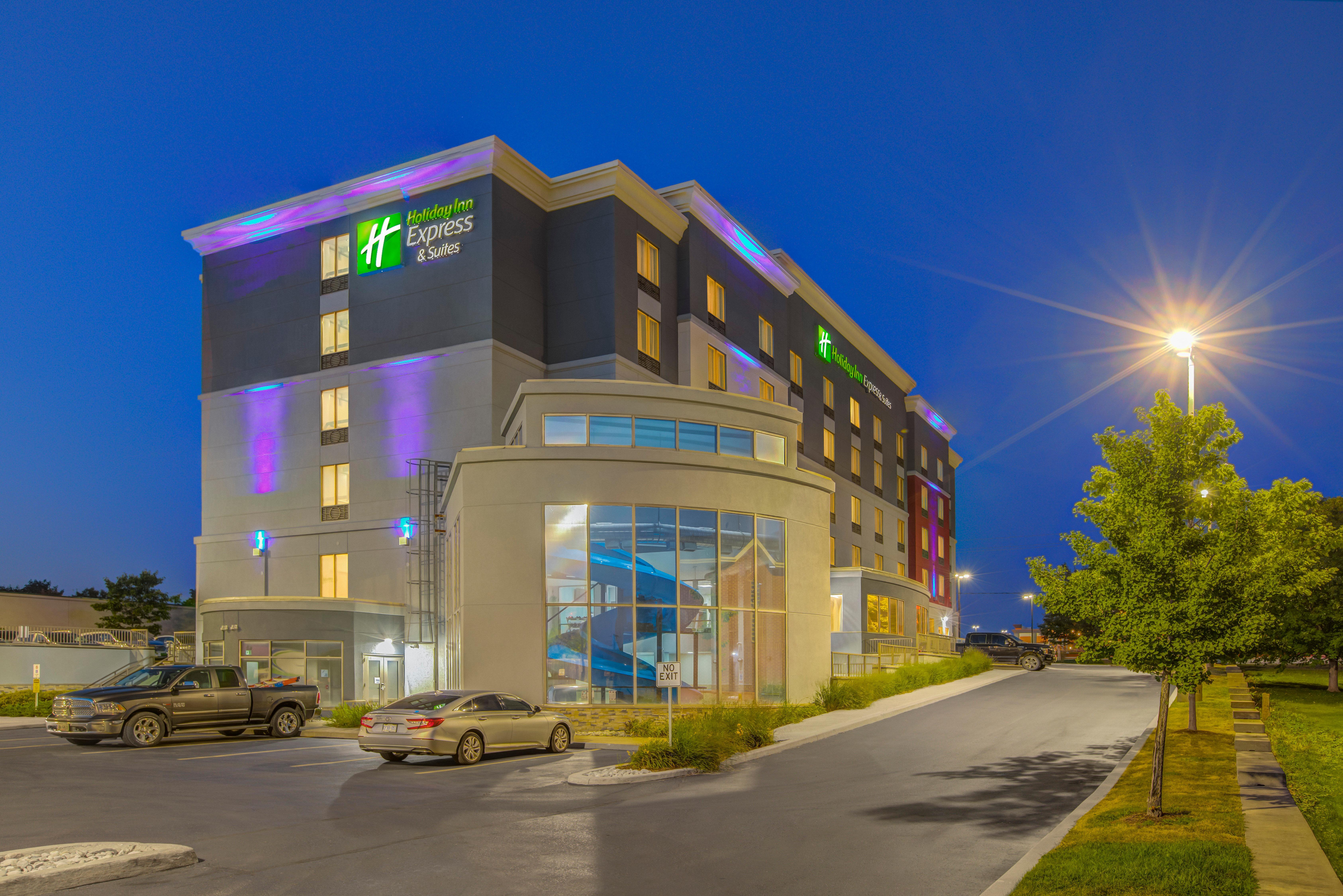 Holiday Inn Express & Suites - Woodstock, On Canada Экстерьер фото