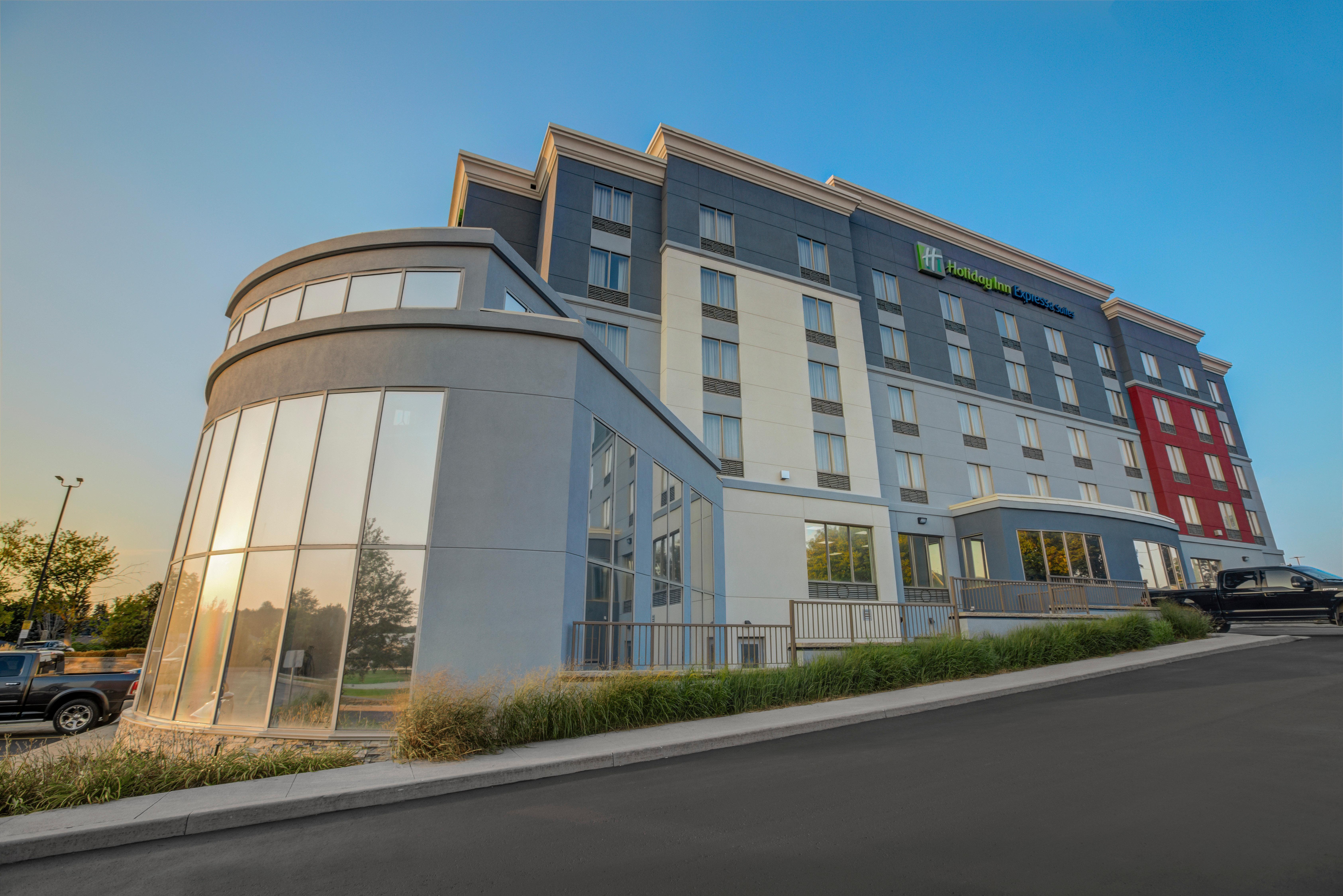 Holiday Inn Express & Suites - Woodstock, On Canada Экстерьер фото
