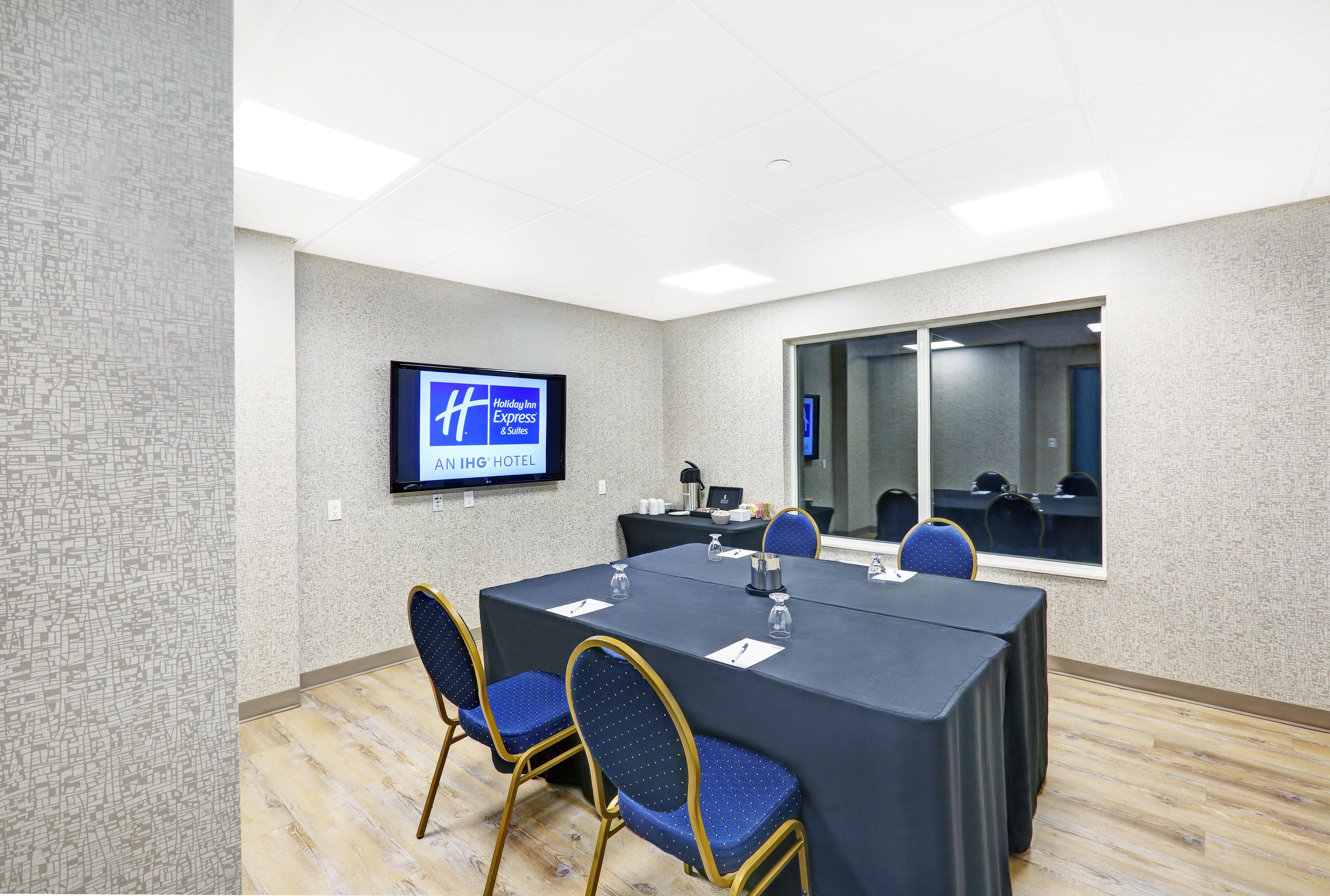 Holiday Inn Express & Suites - Woodstock, On Canada Экстерьер фото