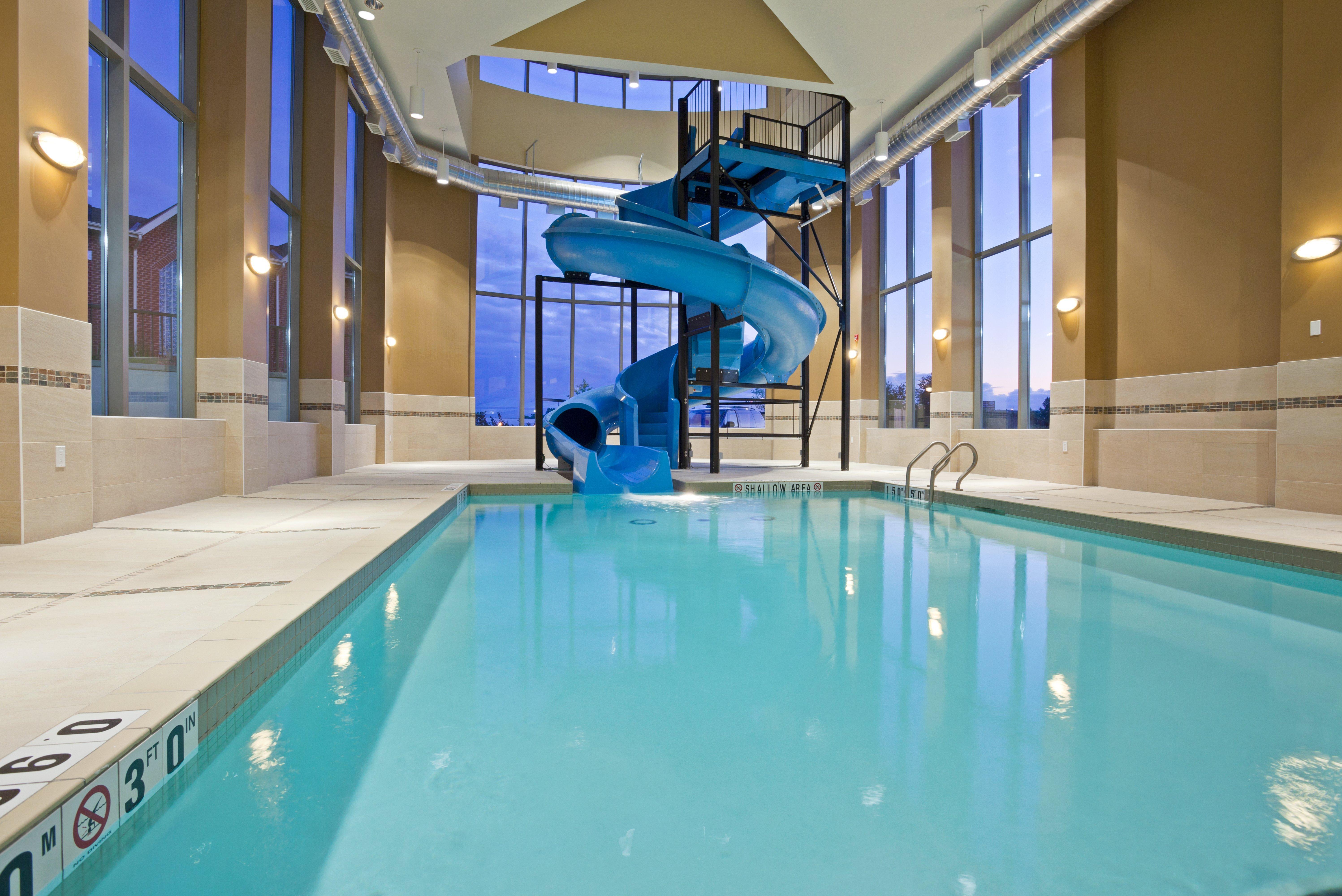 Holiday Inn Express & Suites - Woodstock, On Canada Экстерьер фото